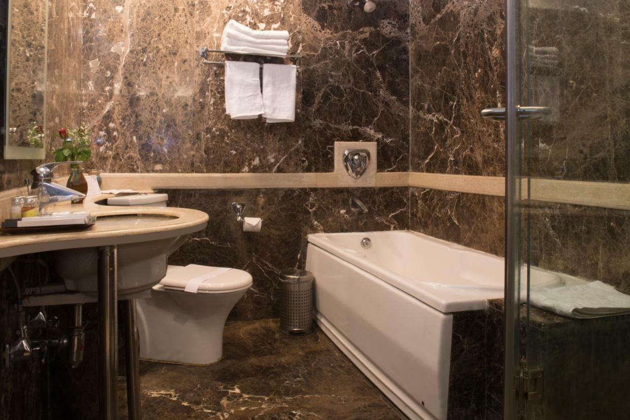 Hotel Diplomat, Chanakyapuri New Delhi- A Boutique New Delhi